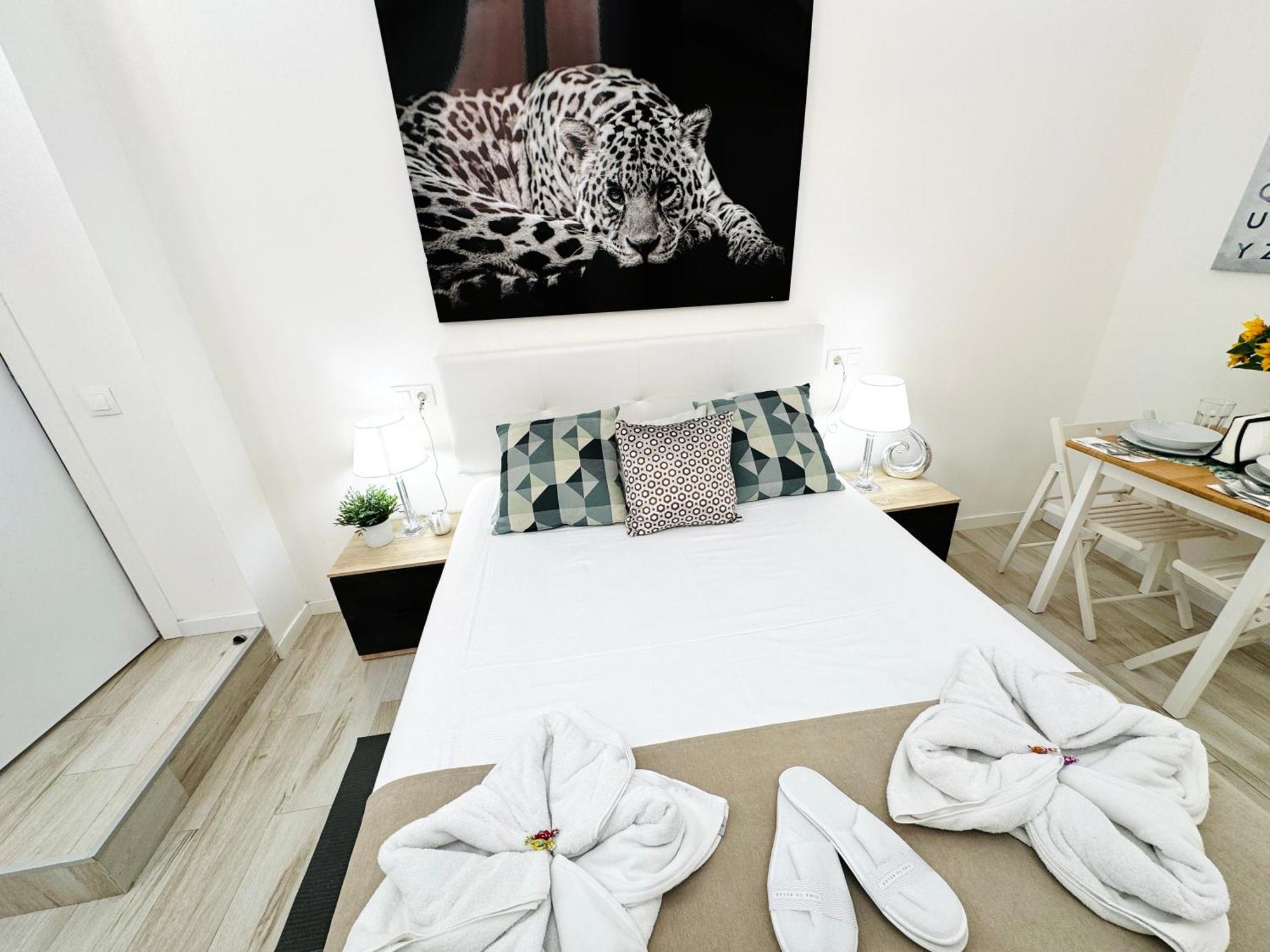 Cinco Torres Suites Madrid Exteriér fotografie