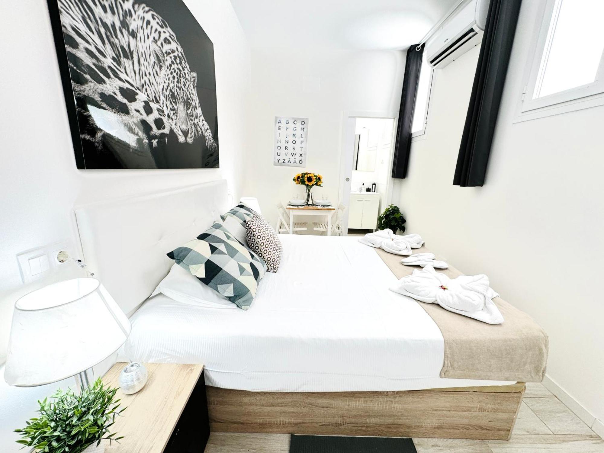 Cinco Torres Suites Madrid Exteriér fotografie